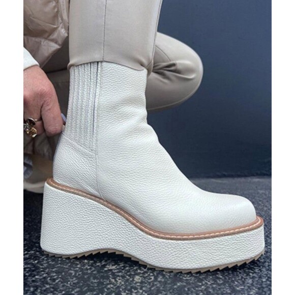 NEW Dolce Vita Womens Size 10 Ivory Leather Hilde Platform Boots Size Zip - Picture 2 of 9